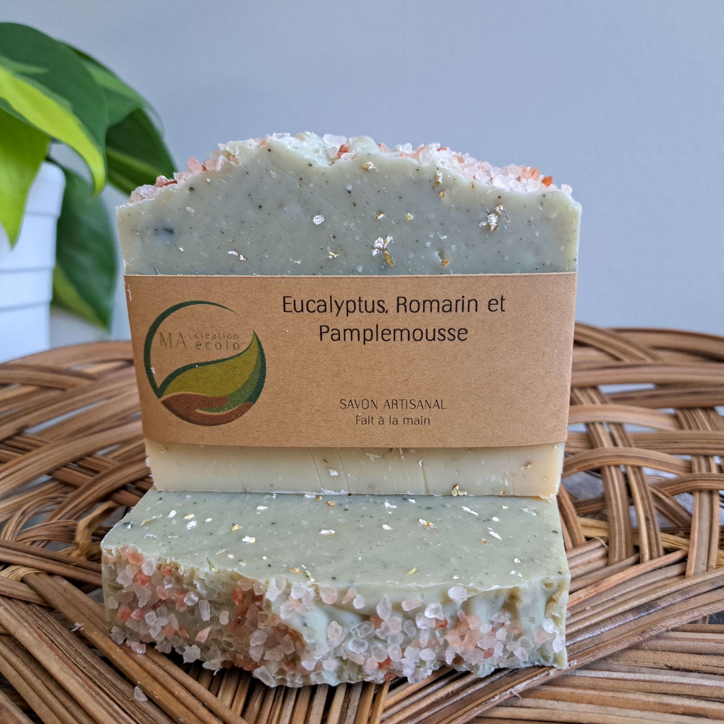 Savon artisanal | Eucalyptus, pamplemousse et romarin